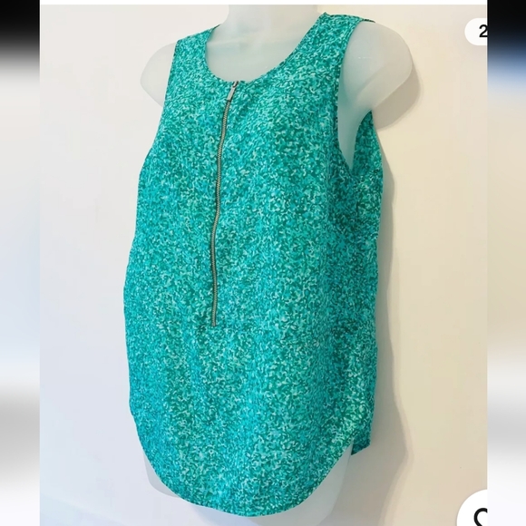Women's Michael Kors Green Printed Sleeveless Blouse, Size Medium - Picture 3 of 10